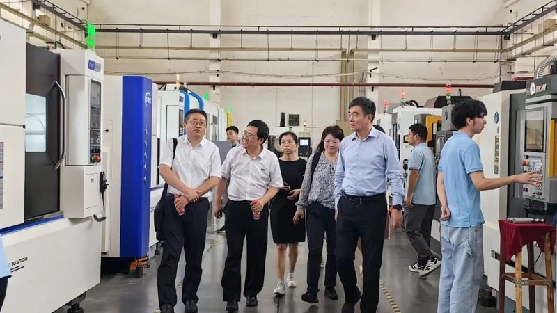 工业传送带：价格背后的技术考量